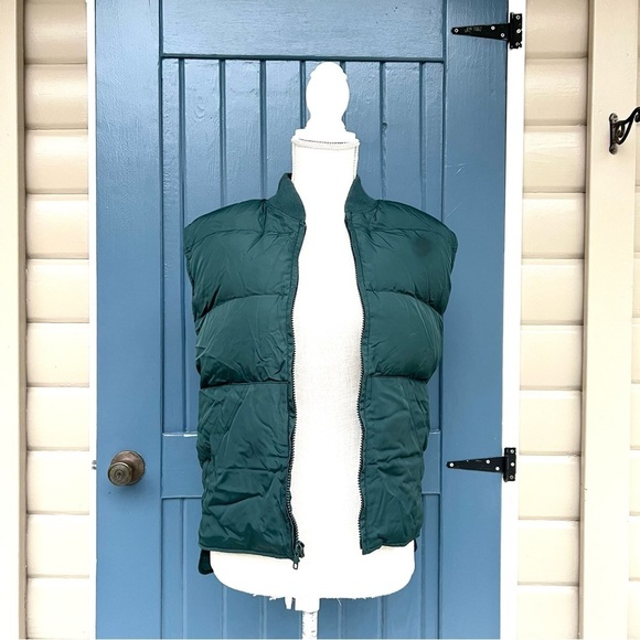 Vintage Eddie Bauer Goose
Down Puffer Vest Men’s Size Small - Picture 4 of 9